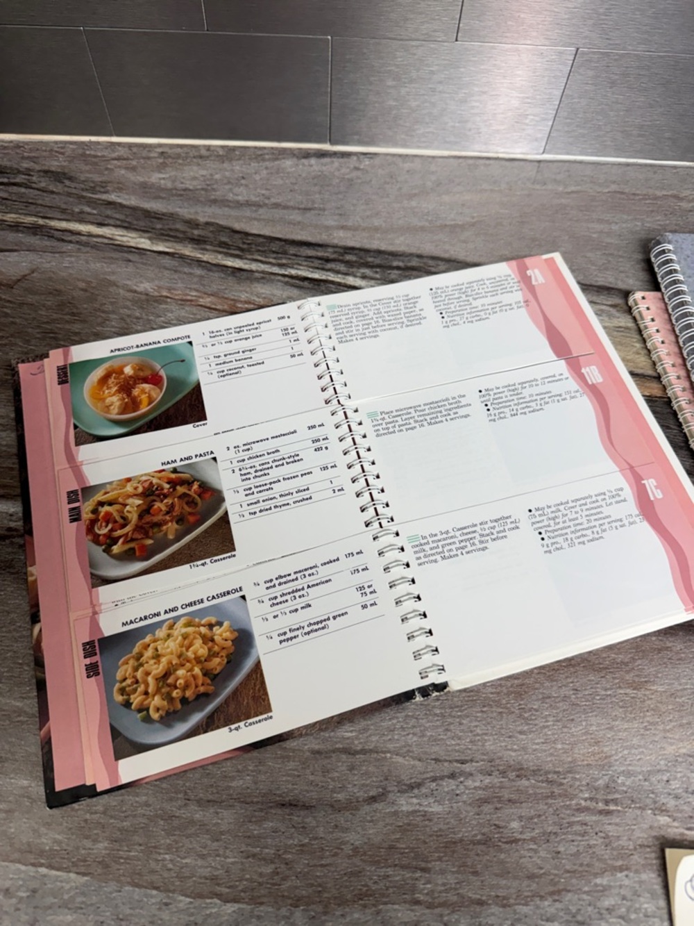 Vintage Tupperware Stack Cooker Cook Books and Spice Labels - Picture 4 of 8